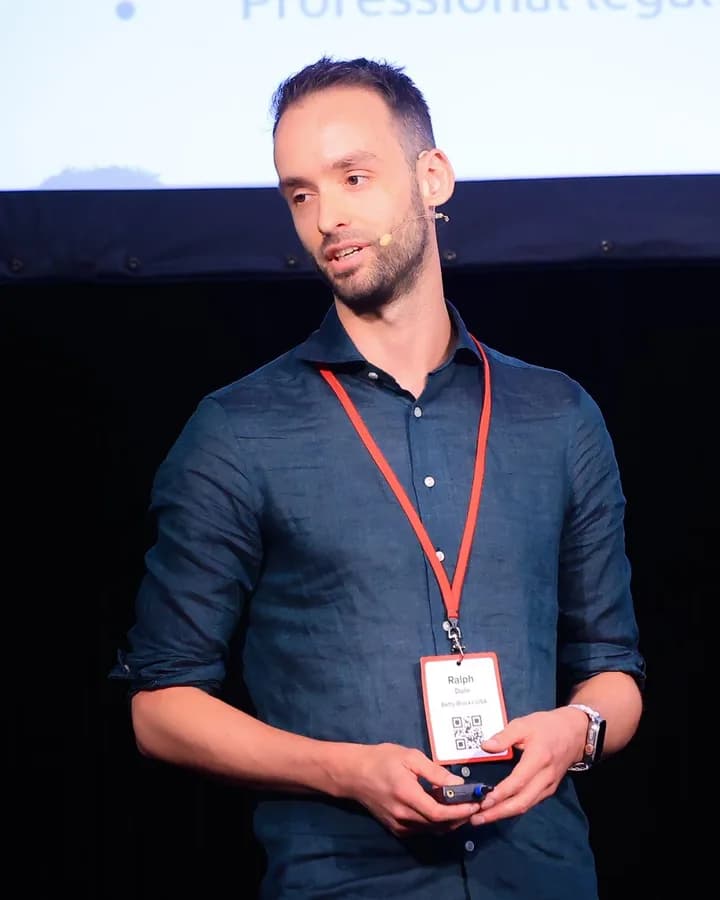 Ralph Duin presenting on stage
